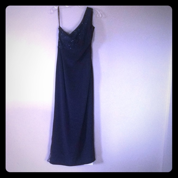 Avanti Designs Dresses & Skirts - Full length Evening Gown